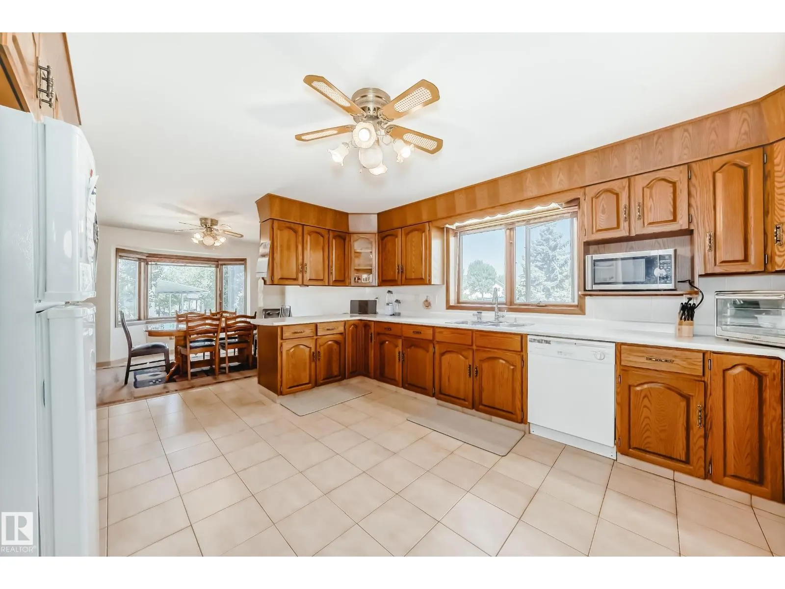 8714 152B AV NW