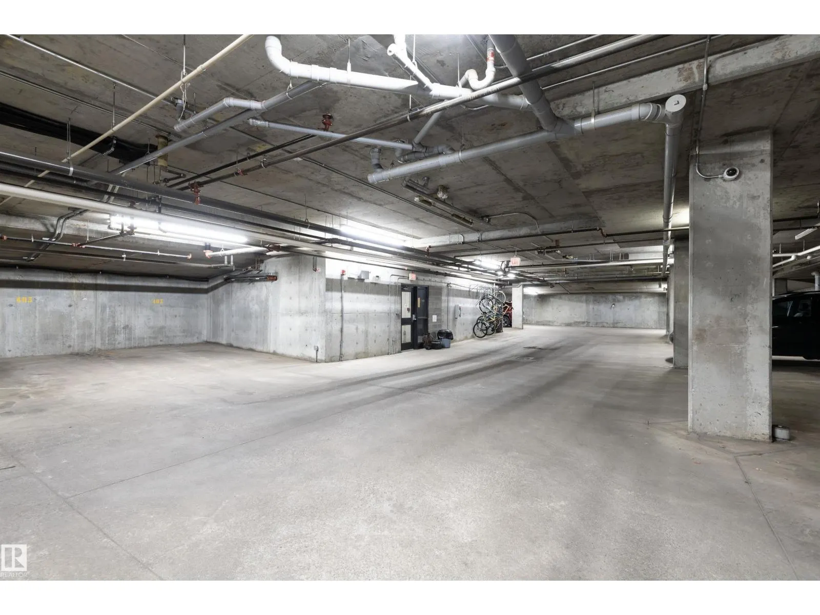 #403 8223 99 ST NW