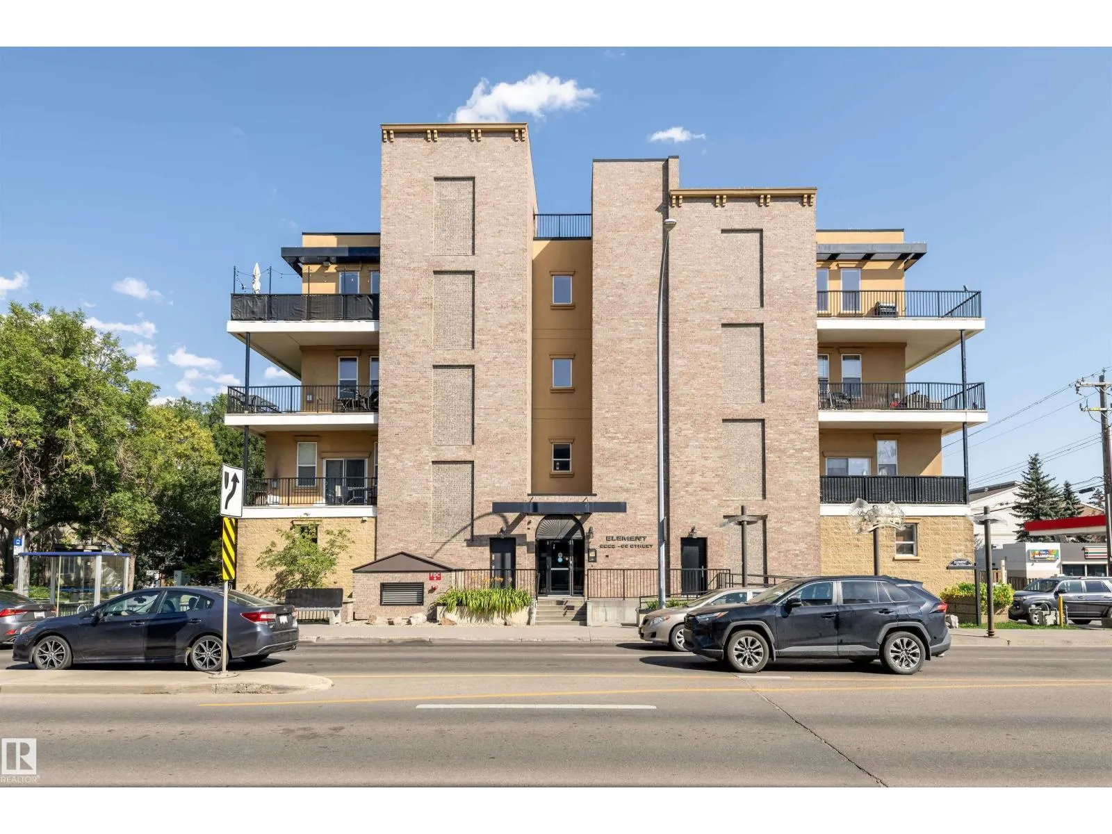 #403 8223 99 ST NW