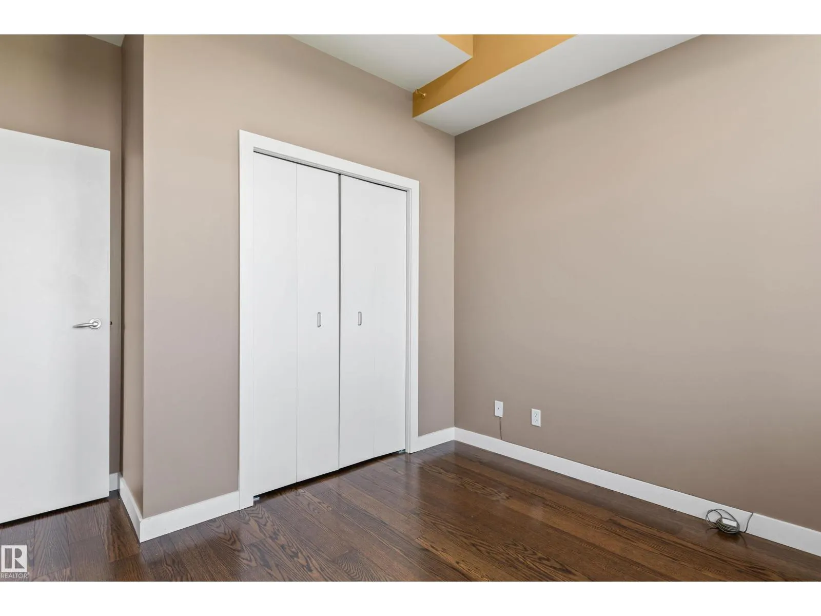 #403 8223 99 ST NW