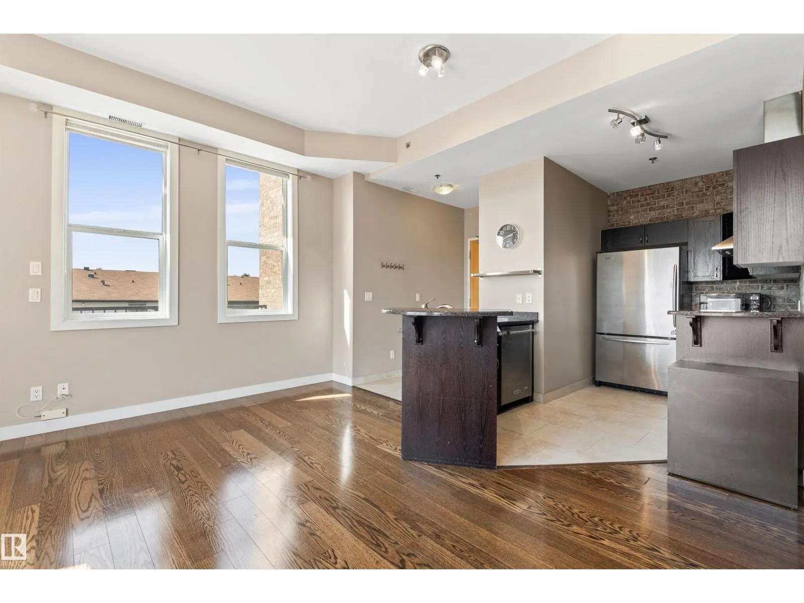 #403 8223 99 ST NW