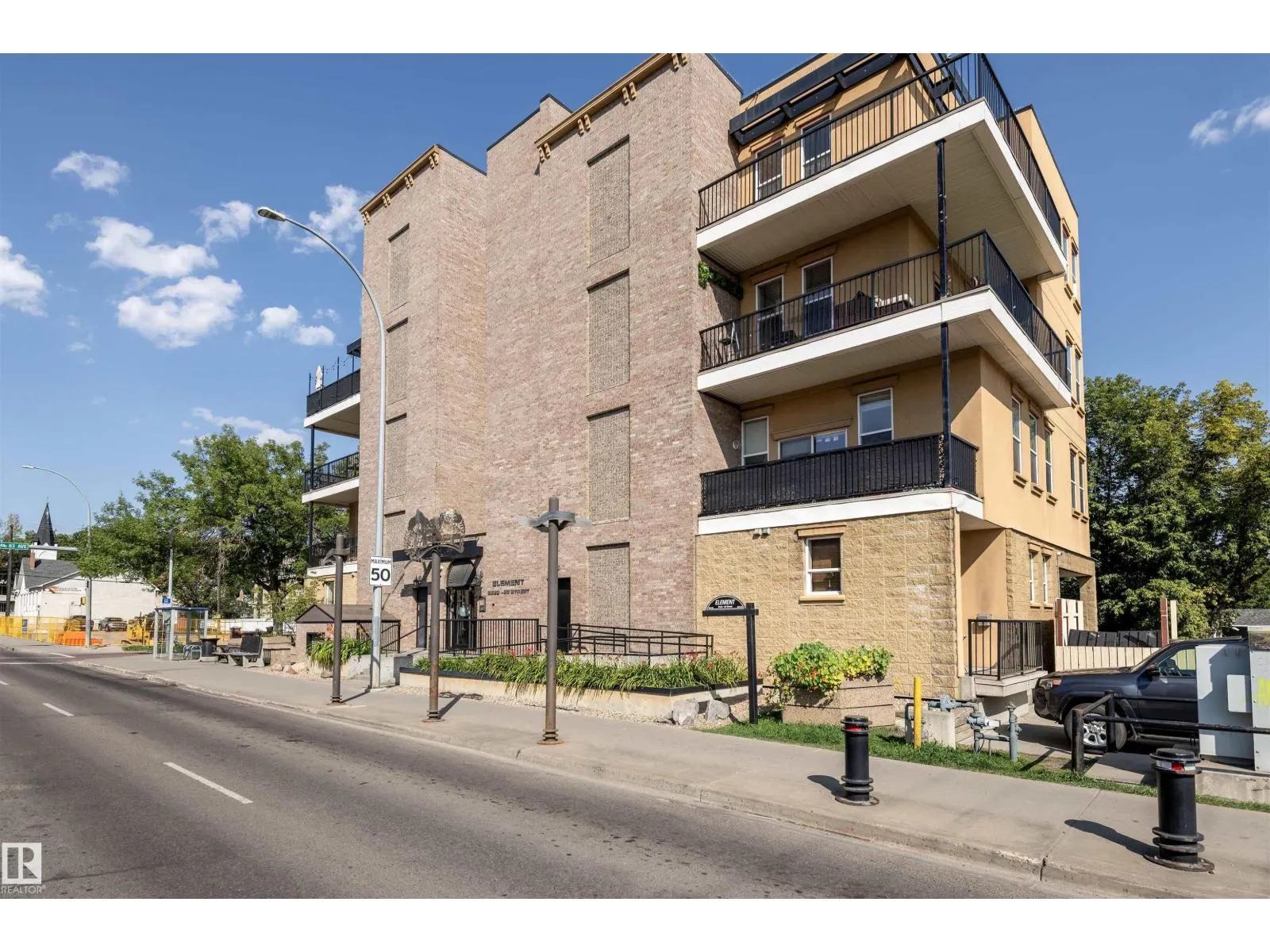 #403 8223 99 ST NW