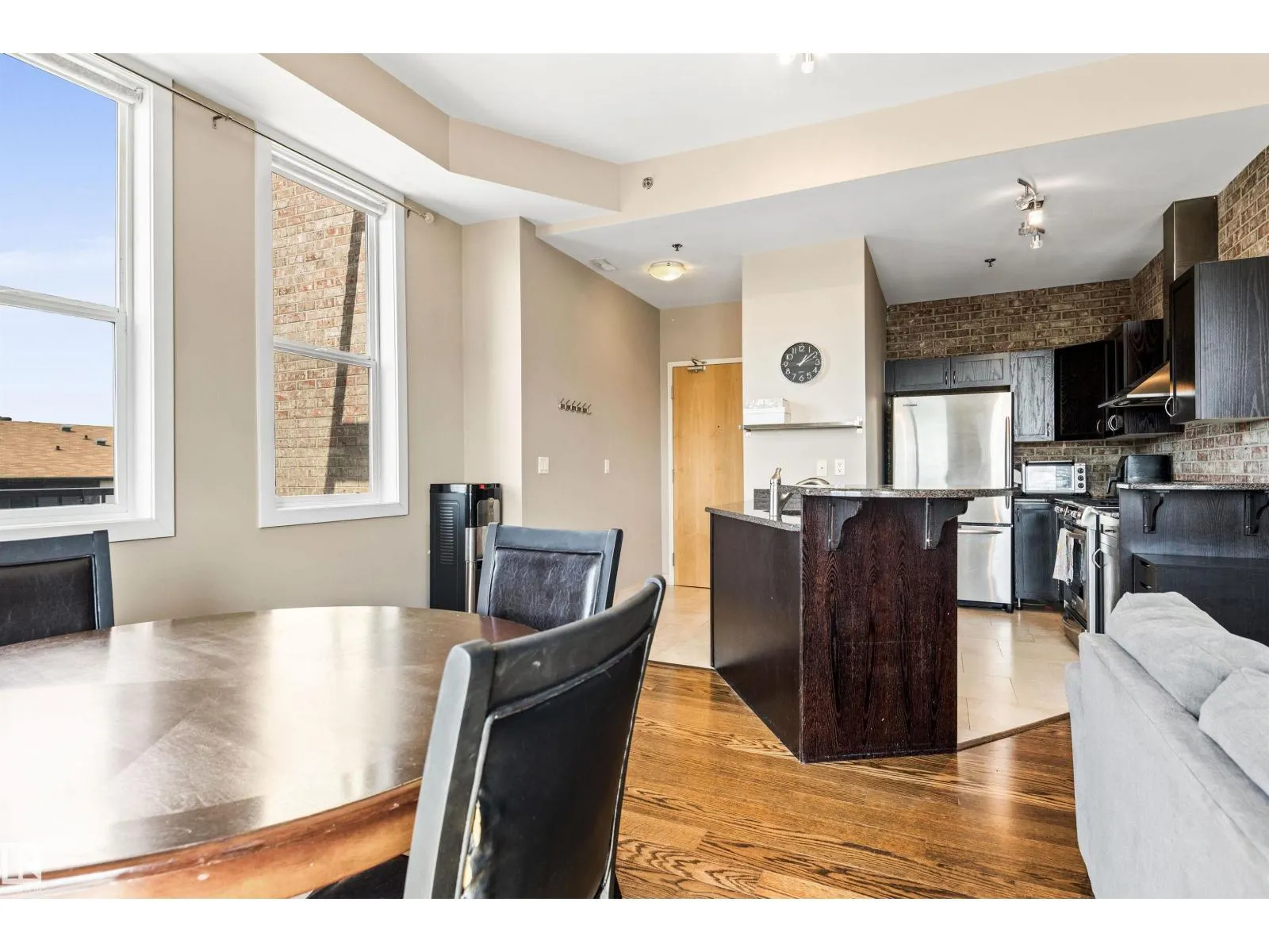 #403 8223 99 ST NW
