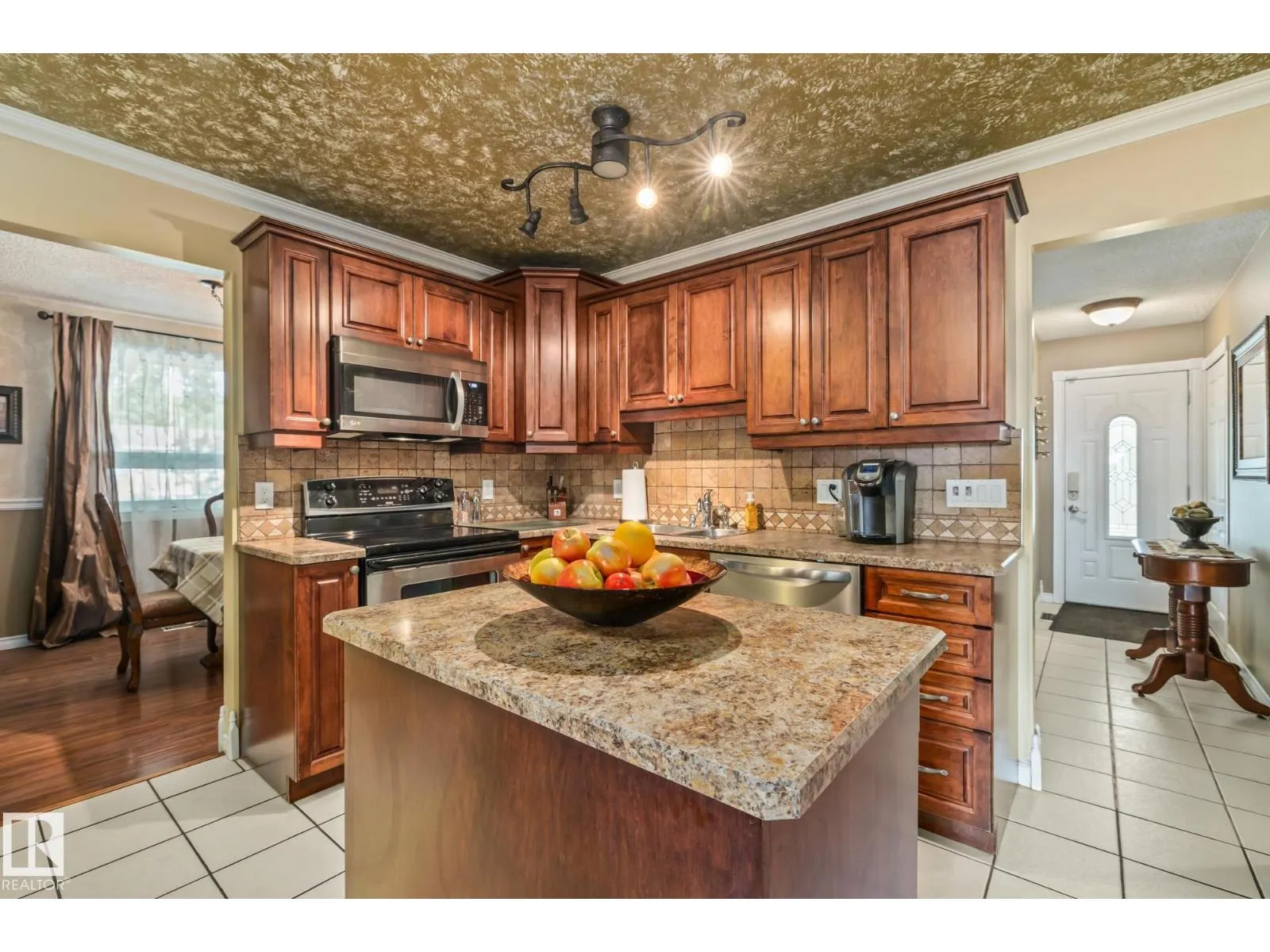 3 FALSTAFF AV