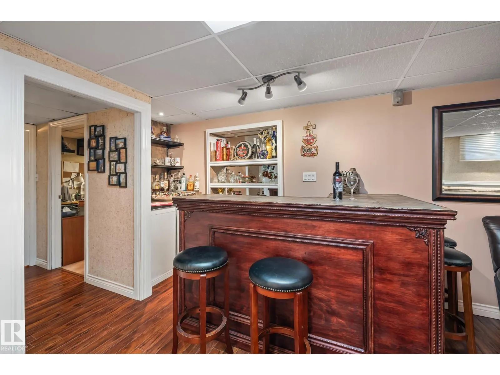 3 FALSTAFF AV