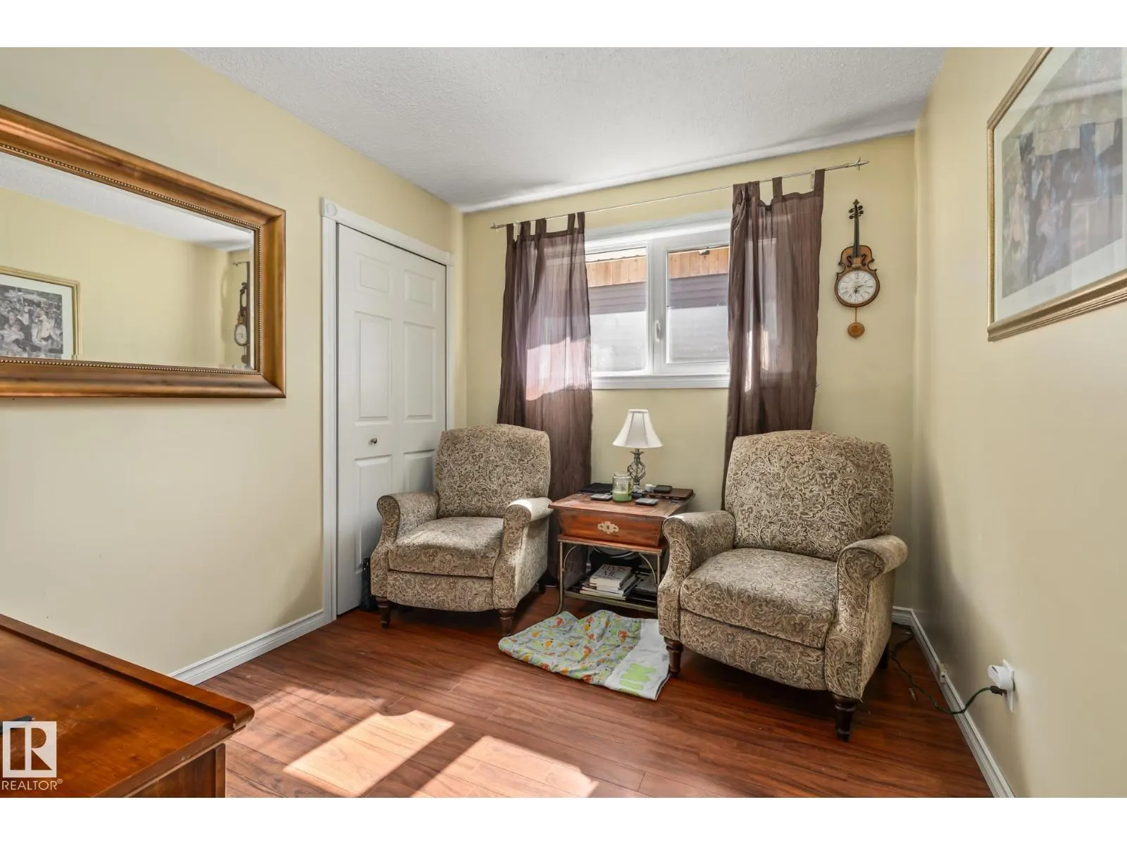 3 FALSTAFF AV