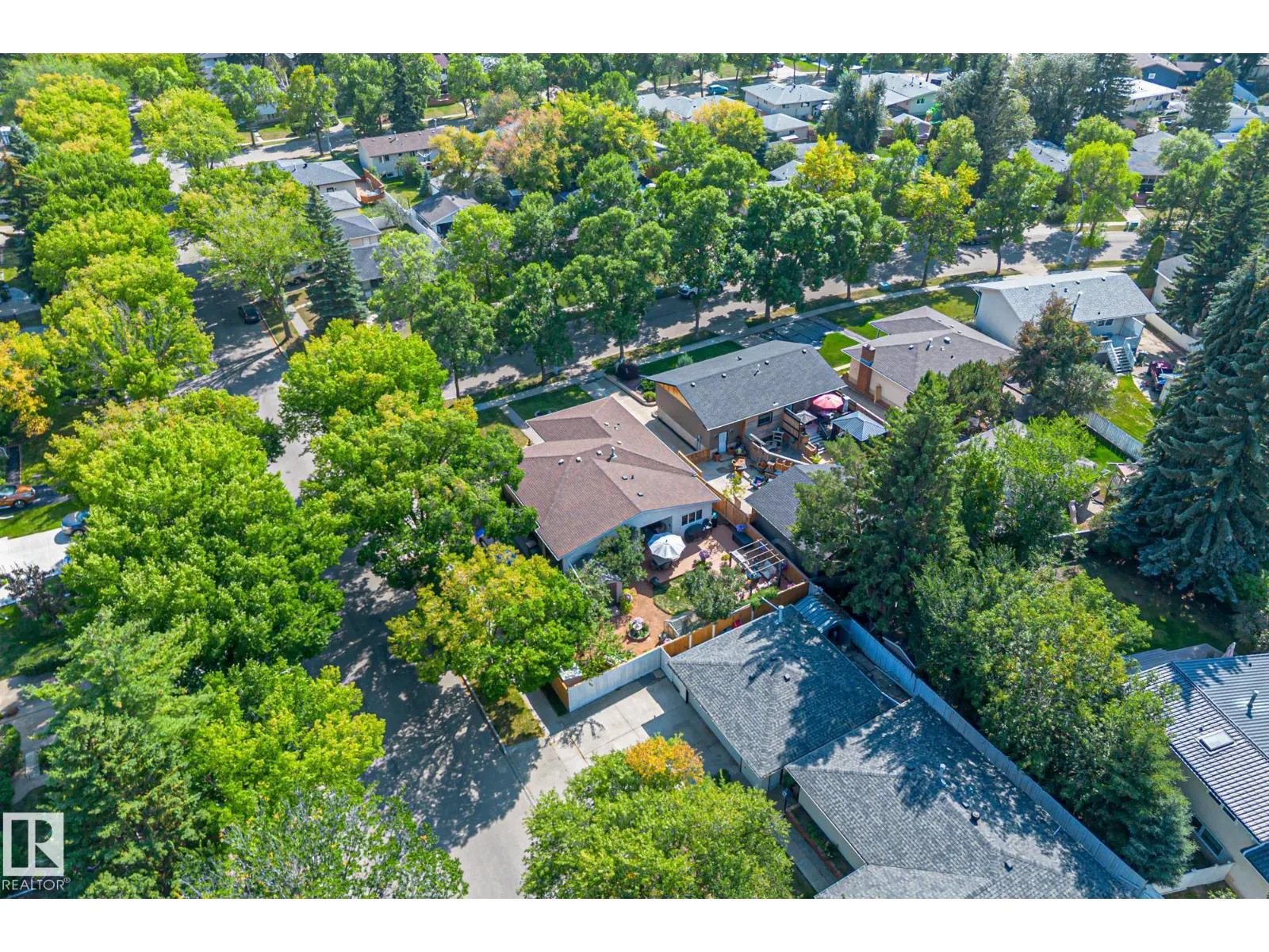 3 FALSTAFF AV