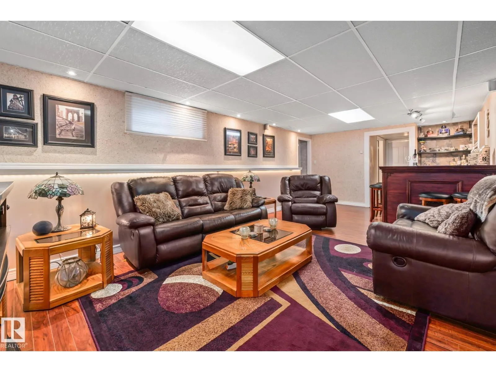 3 FALSTAFF AV