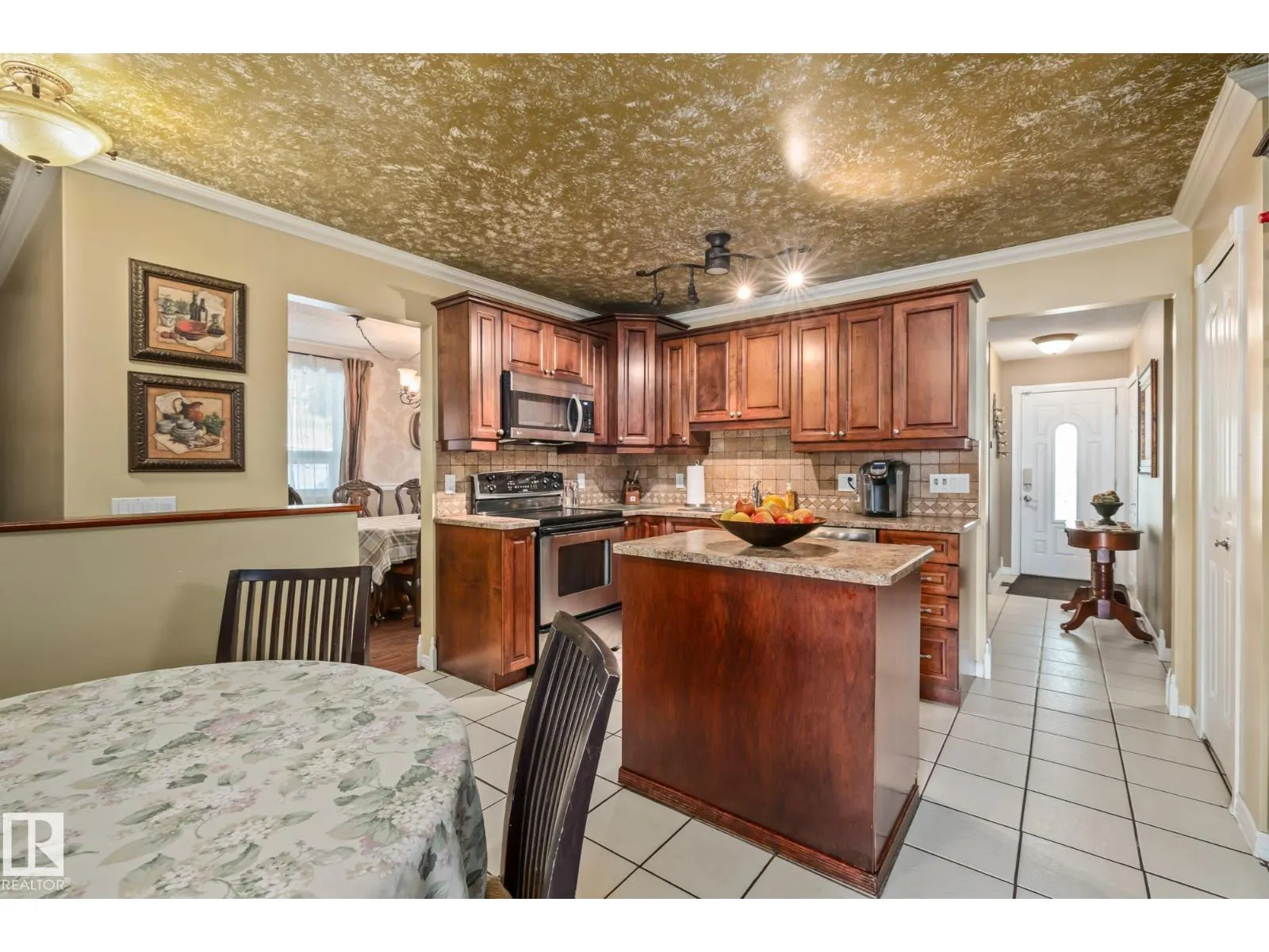3 FALSTAFF AV