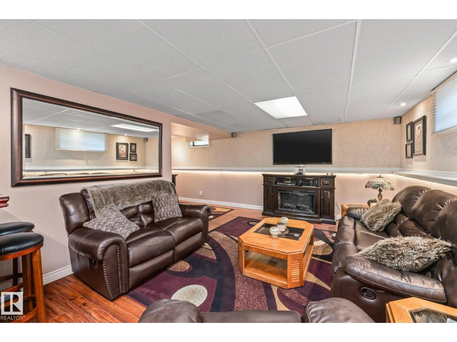 3 FALSTAFF AV