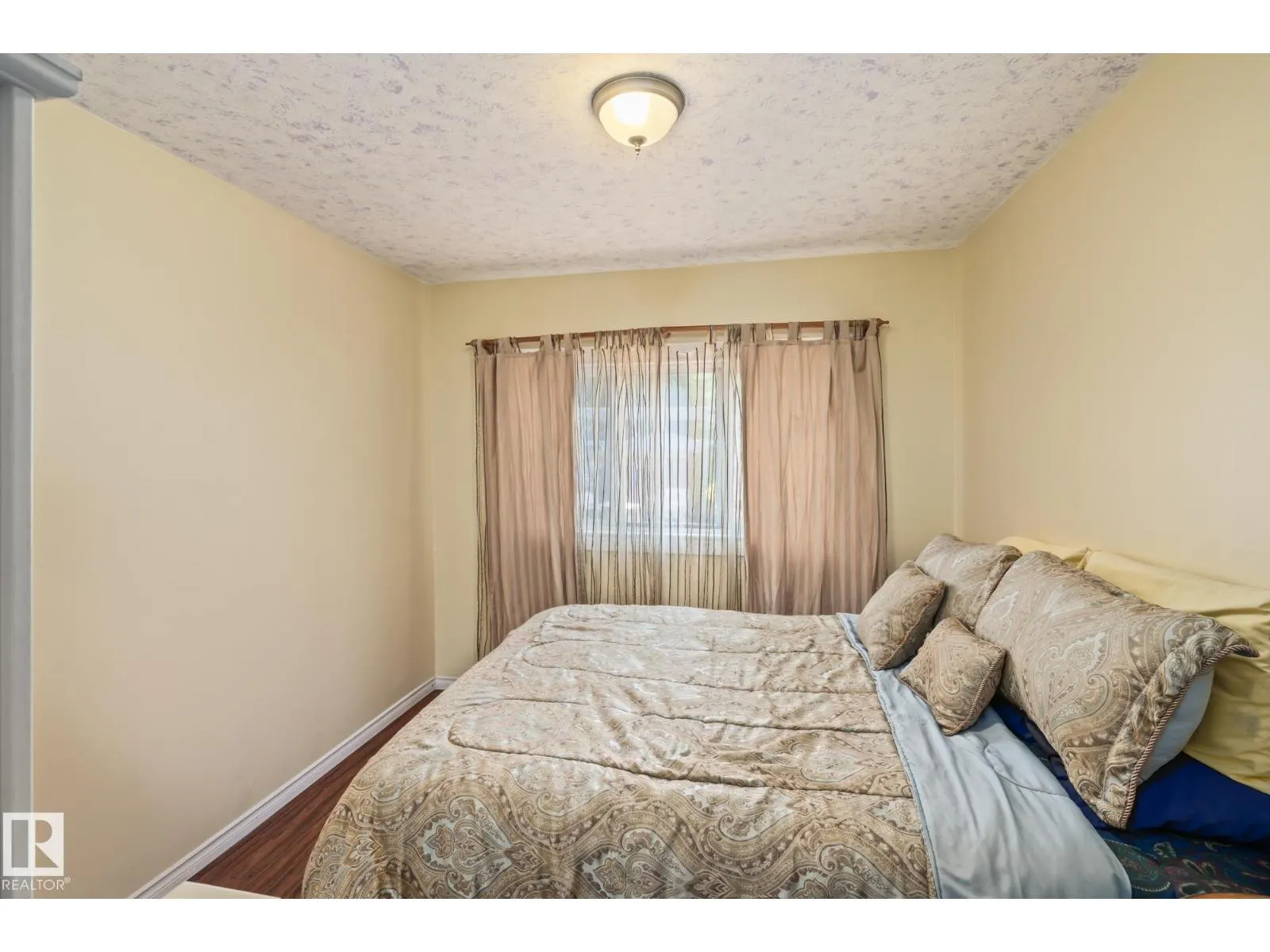 3 FALSTAFF AV