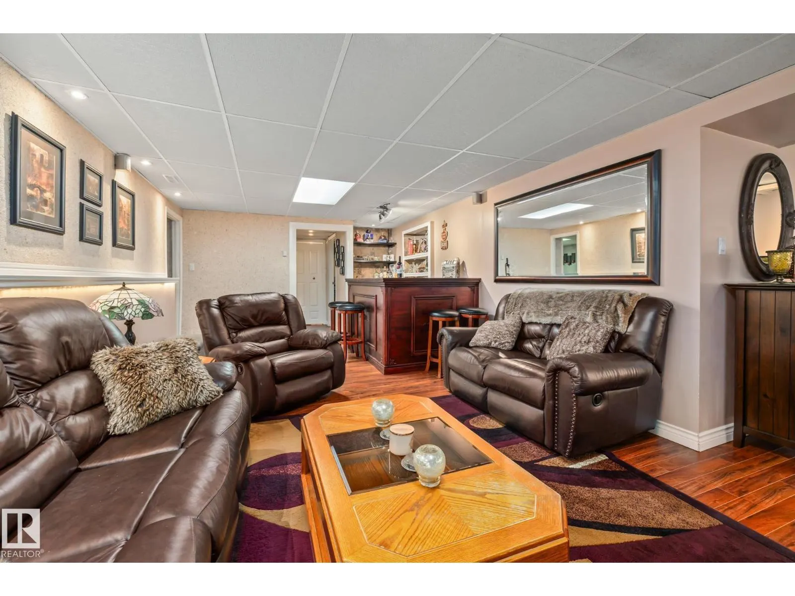 3 FALSTAFF AV