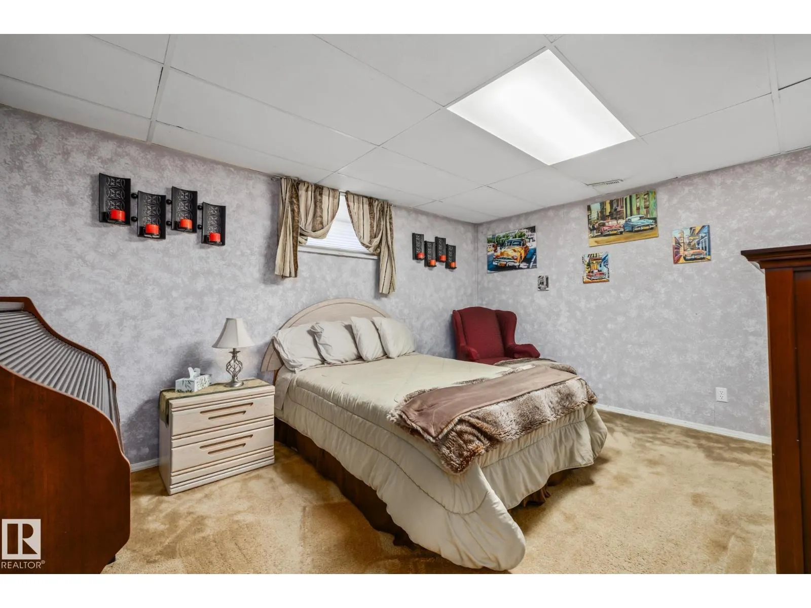 3 FALSTAFF AV