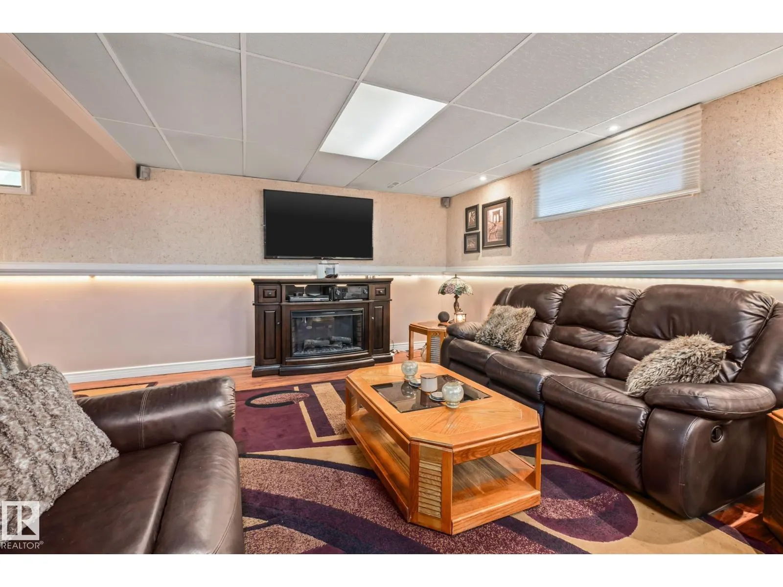 3 FALSTAFF AV