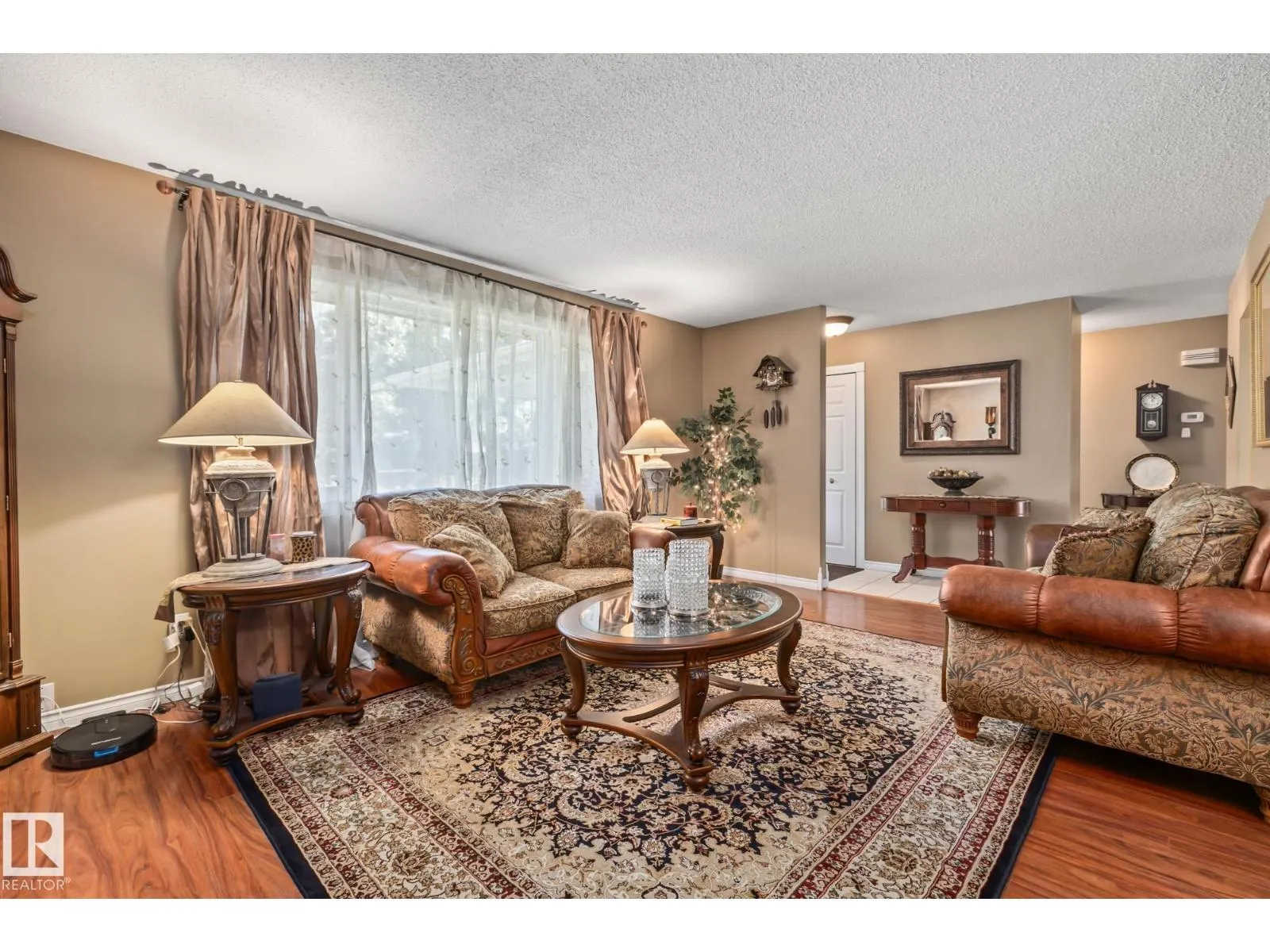 3 FALSTAFF AV