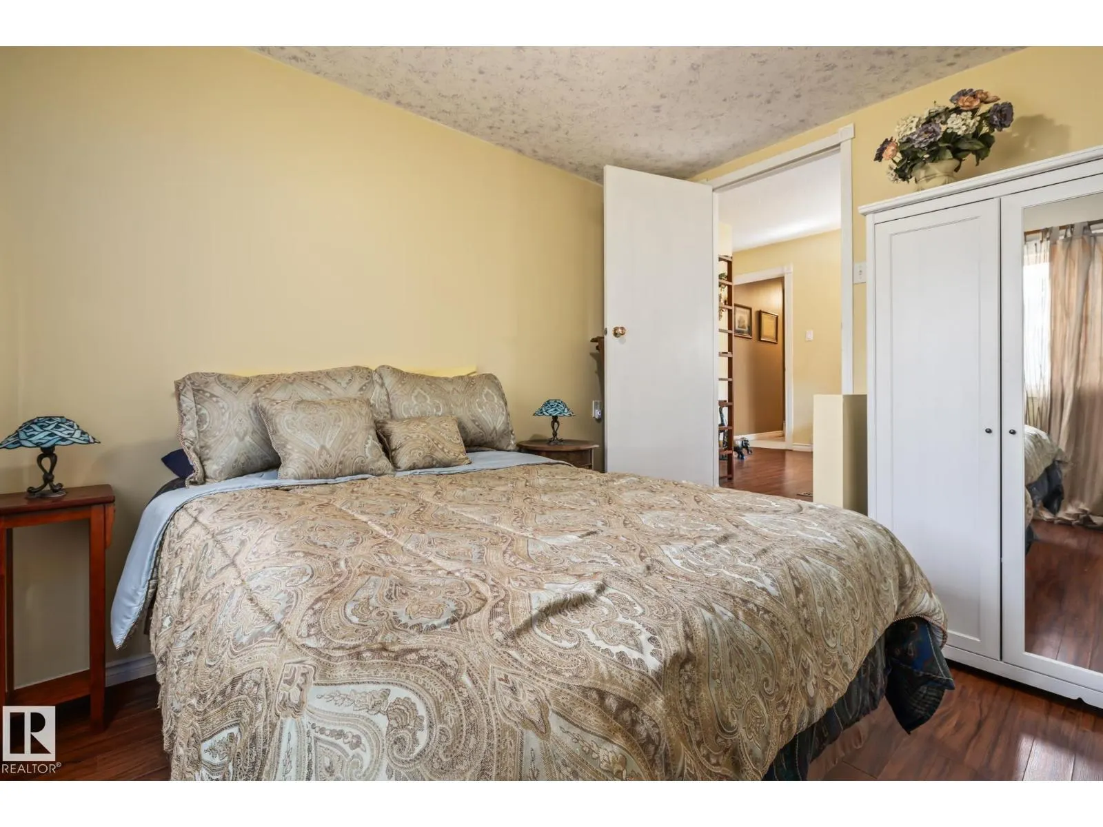3 FALSTAFF AV