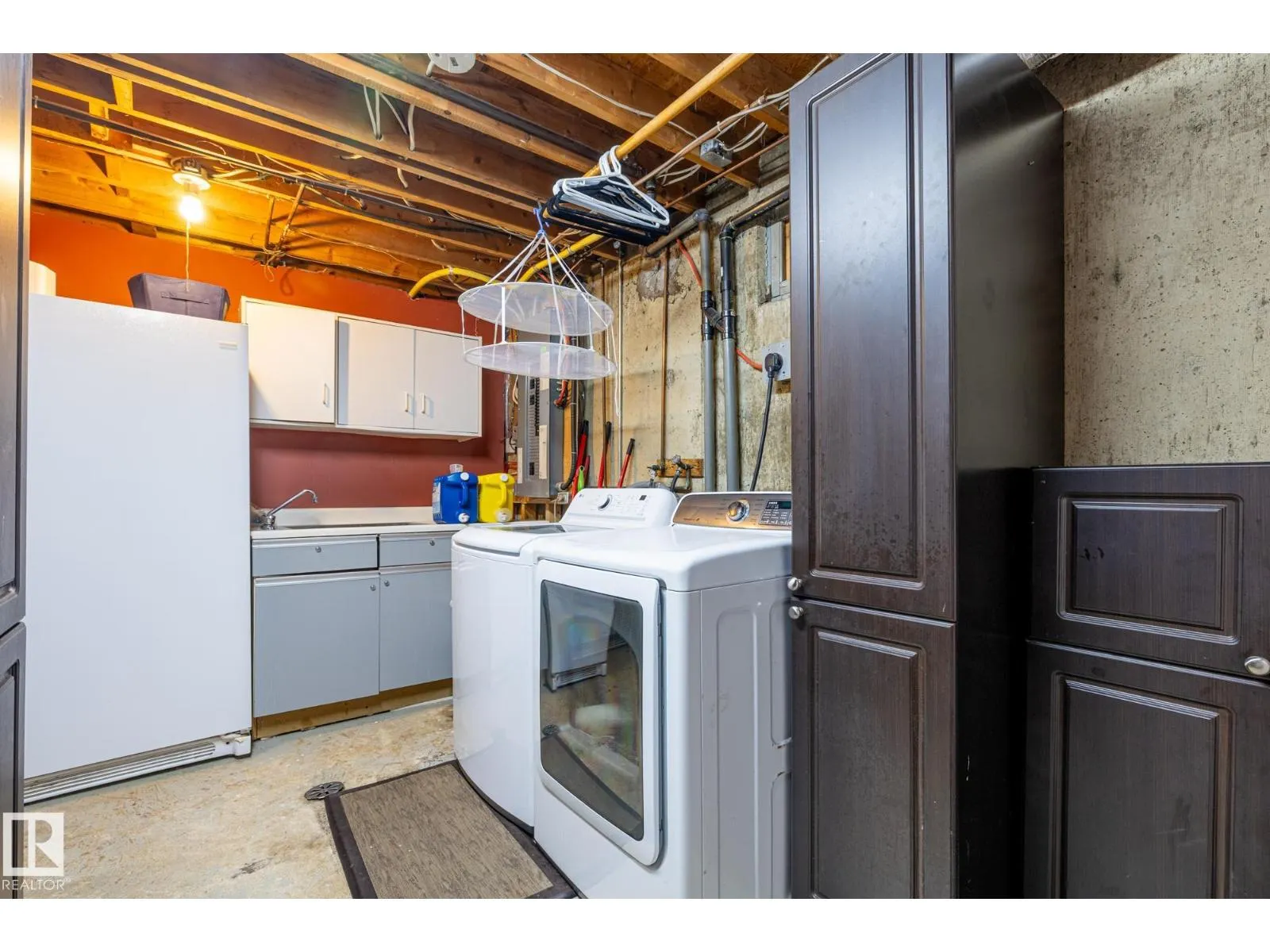 3 FALSTAFF AV