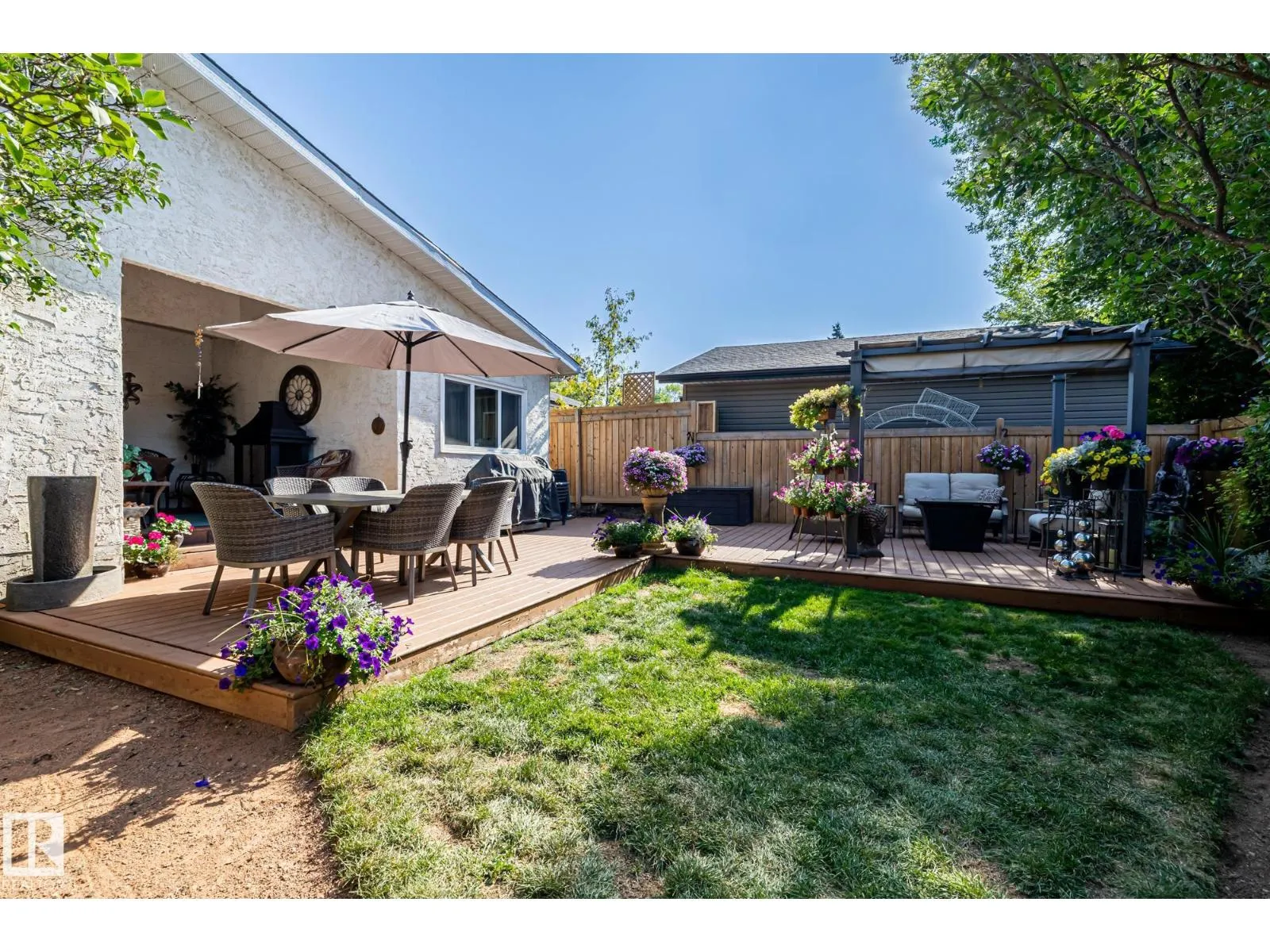 3 FALSTAFF AV