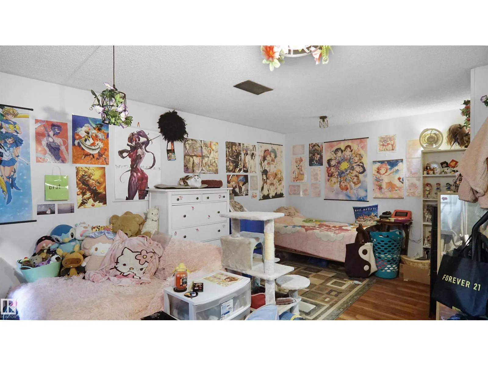 11943 104 ST NW