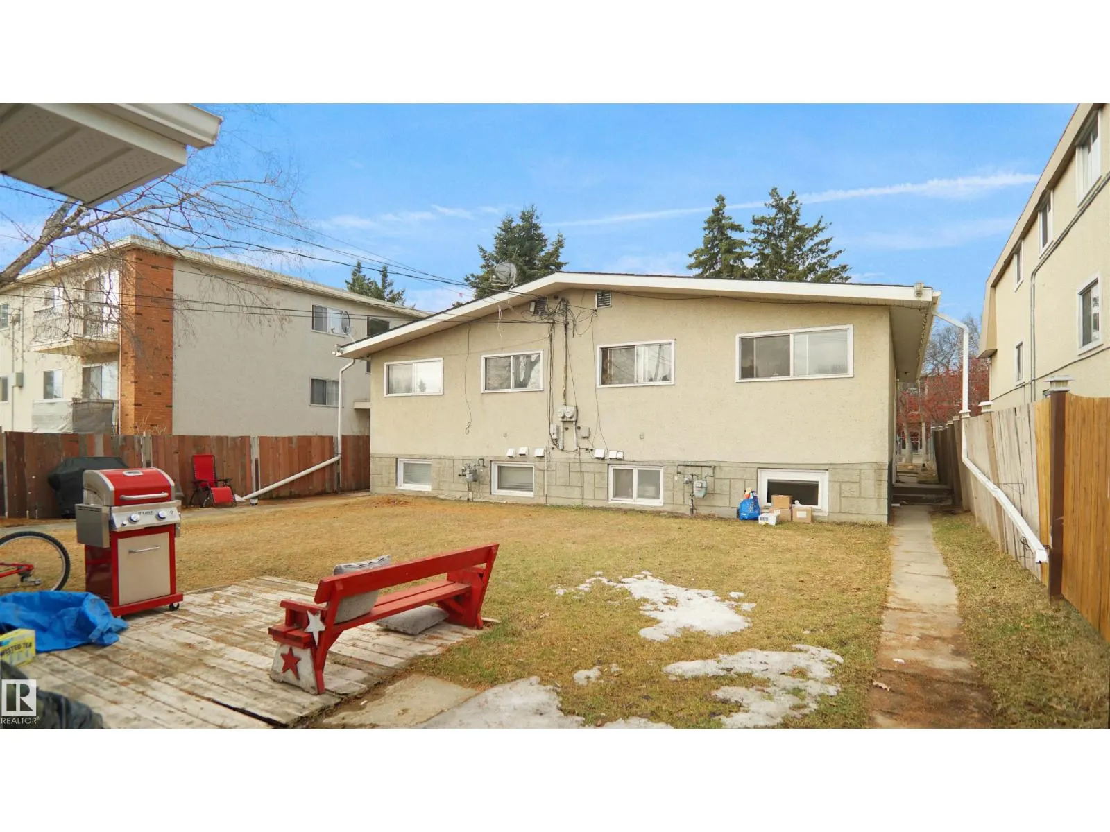 11943 104 ST NW