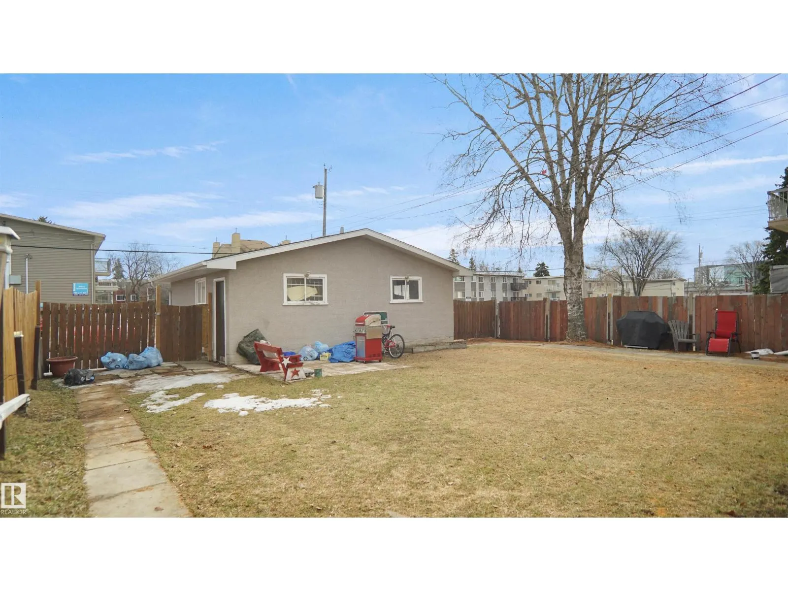11943 104 ST NW