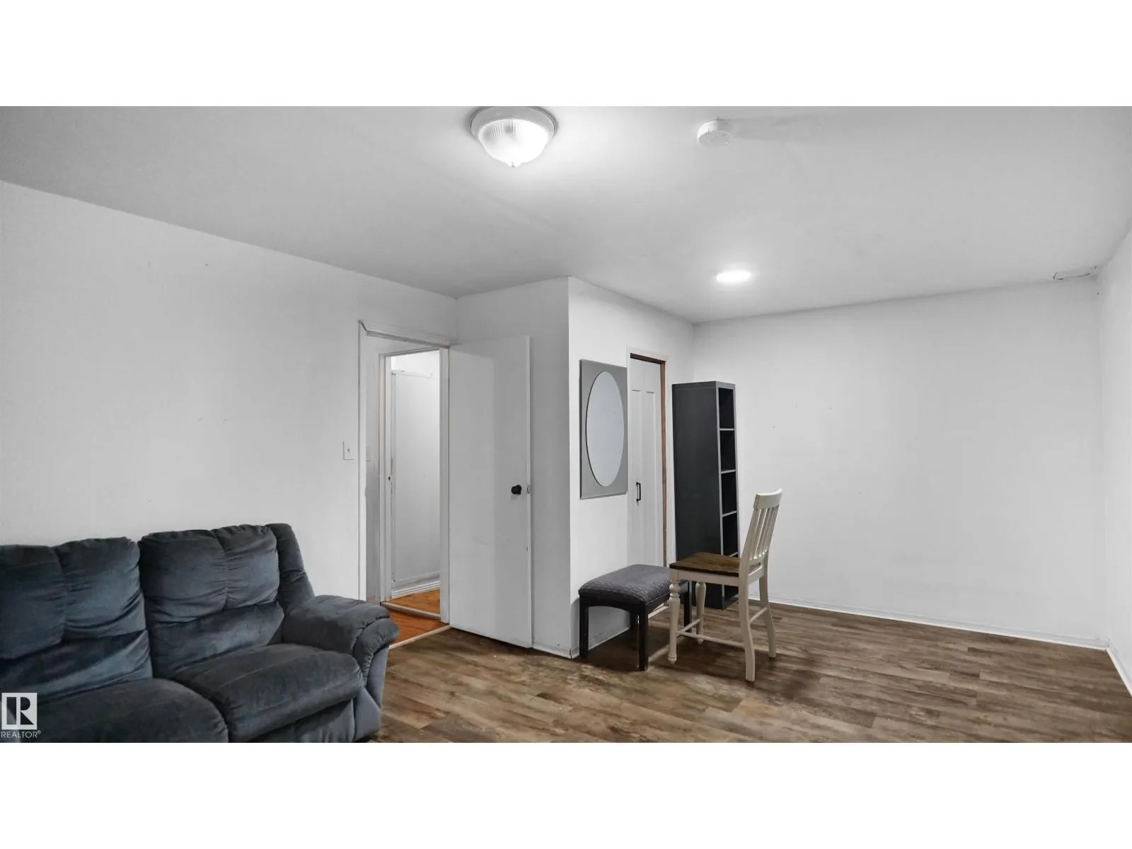 11943 104 ST NW
