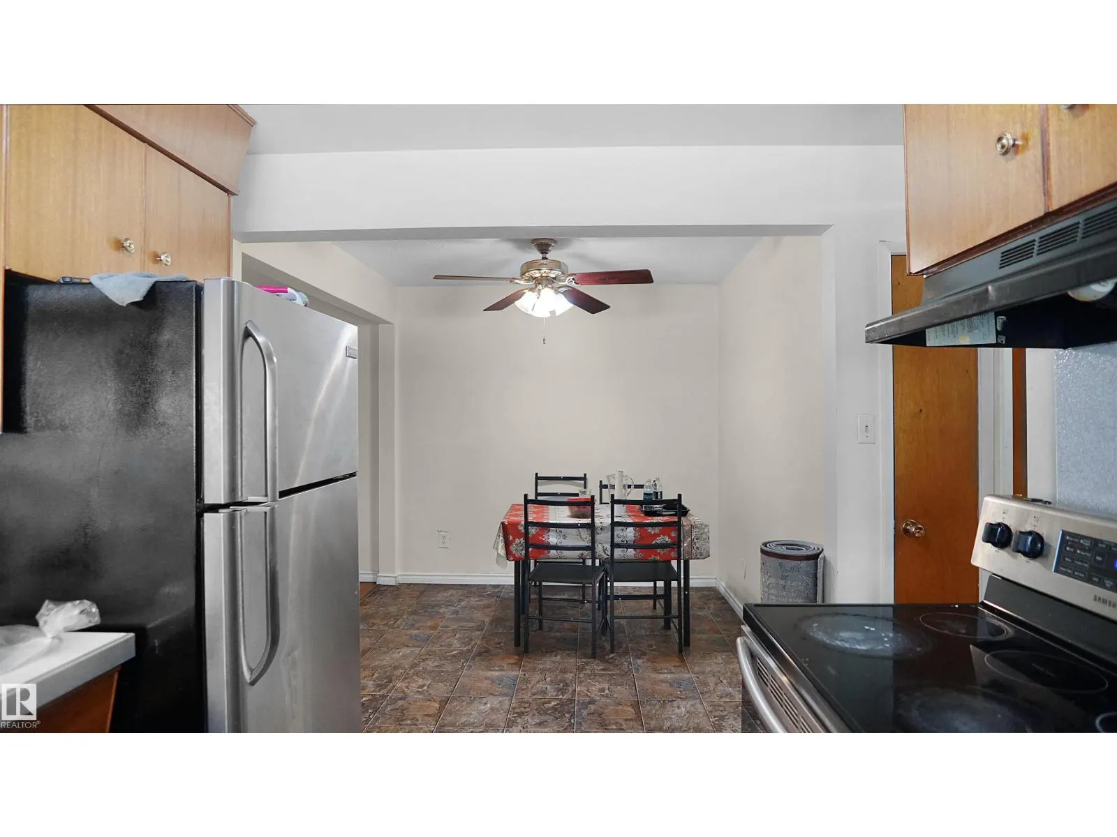 11943 104 ST NW