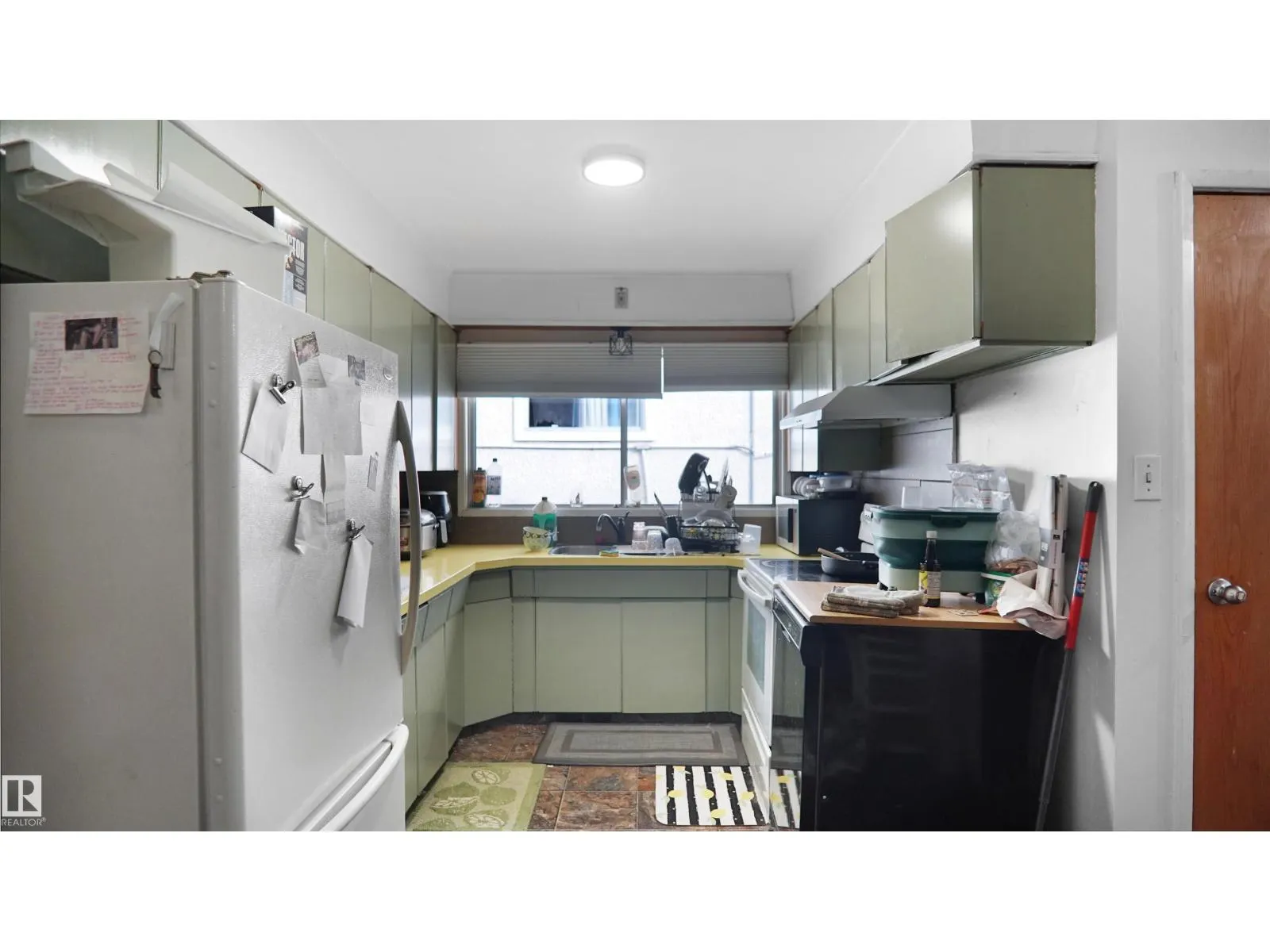 11943 104 ST NW