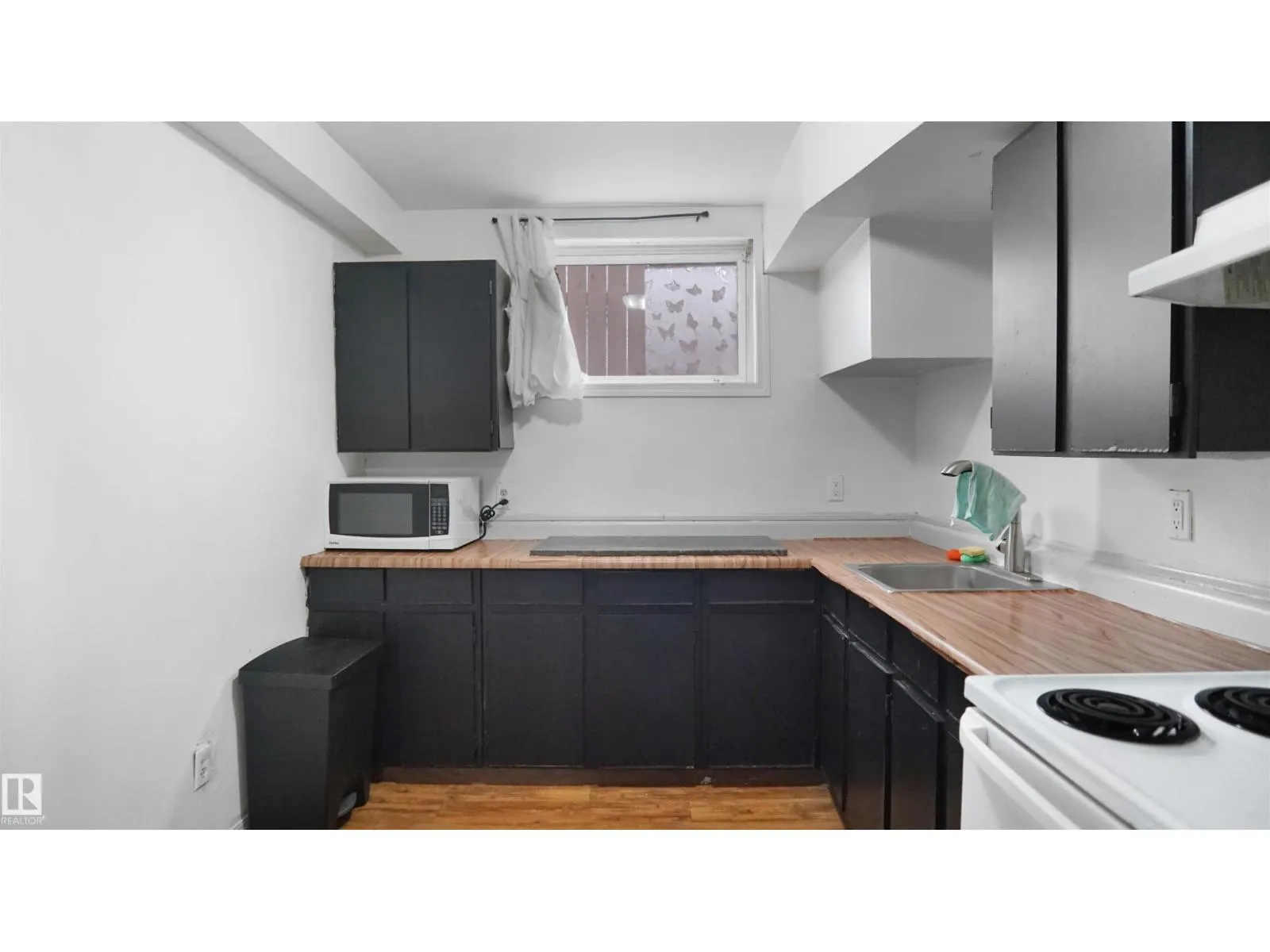 11943 104 ST NW