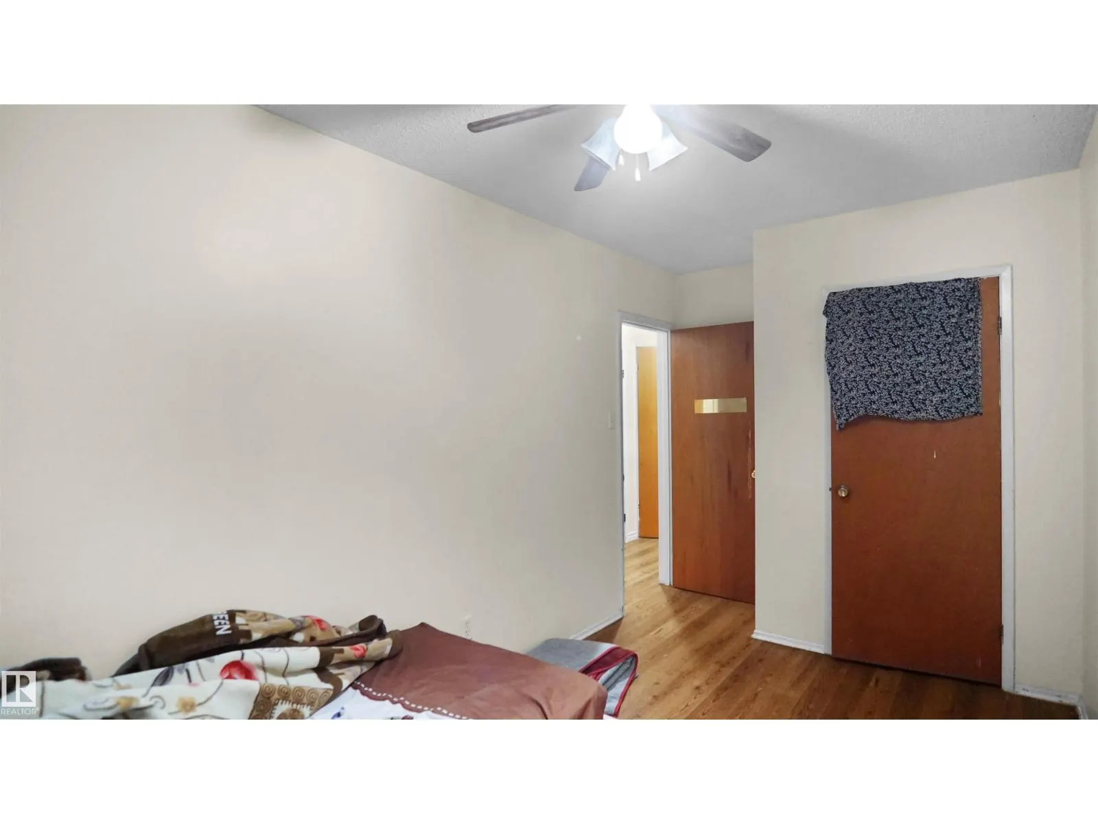 11943 104 ST NW