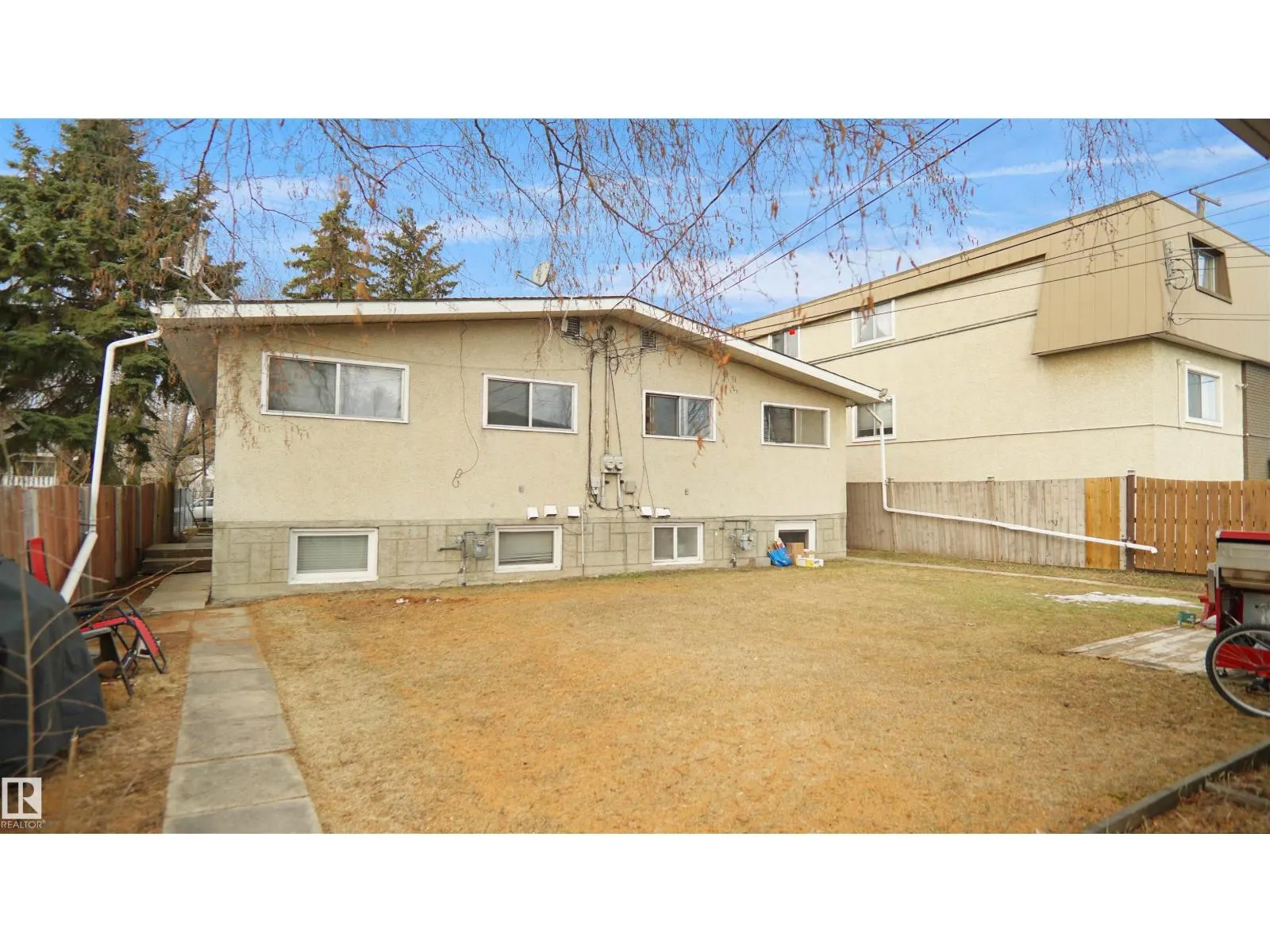 11943 104 ST NW