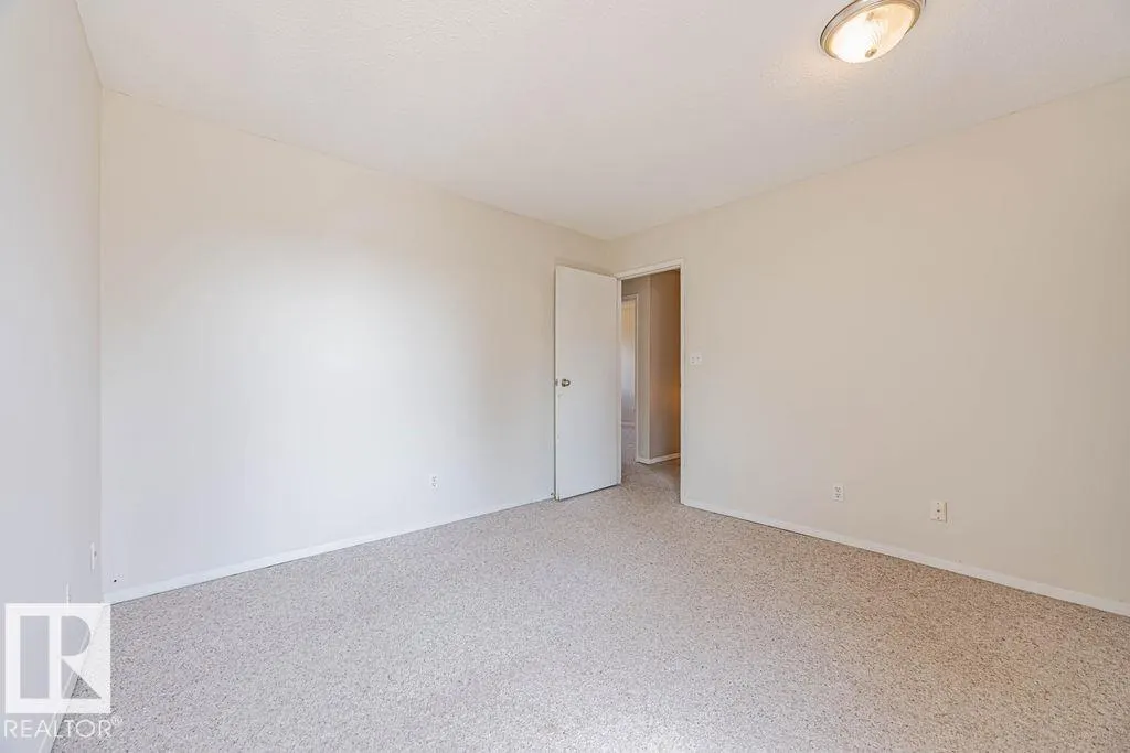 17034 100 ST NW NW