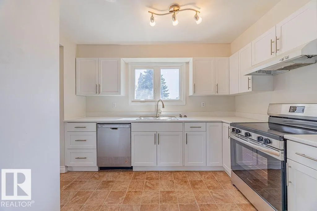 17034 100 ST NW NW