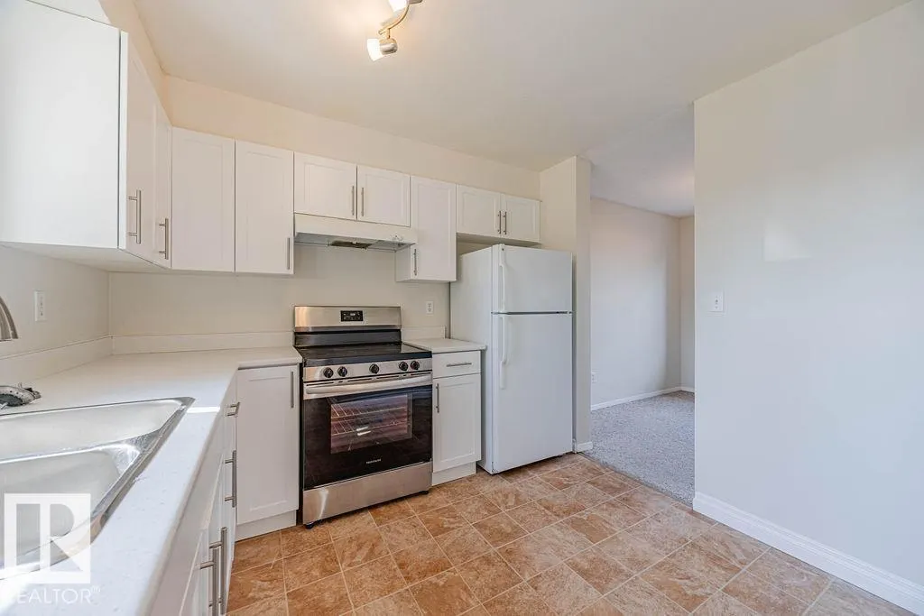 17034 100 ST NW NW