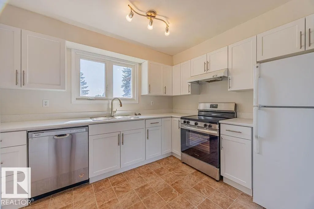 17034 100 ST NW NW