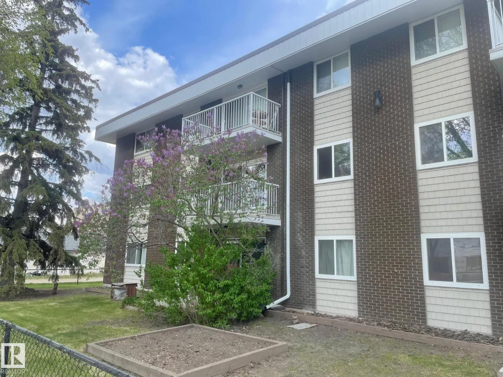 10835 114 ST NW