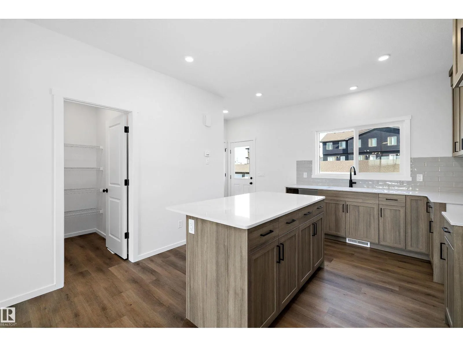 5458 Hawthorn Run SW
