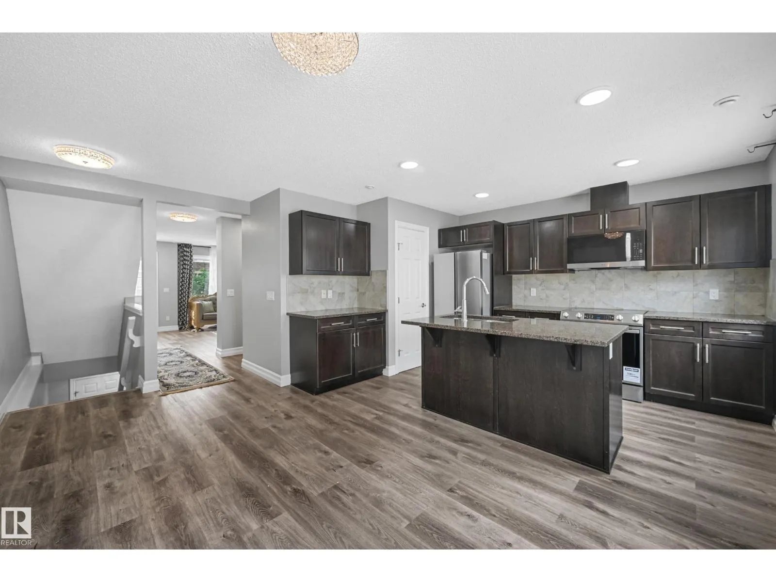 #52 14621 121 ST NW