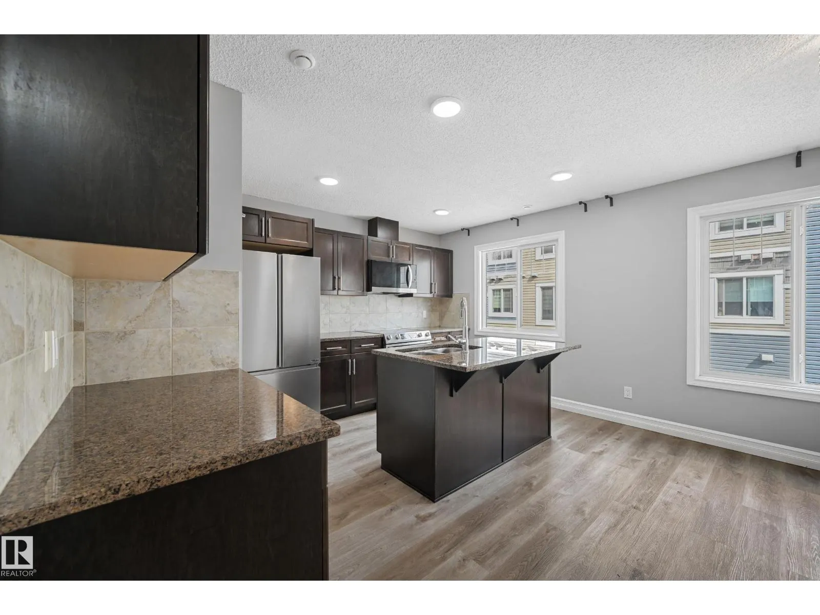 #52 14621 121 ST NW