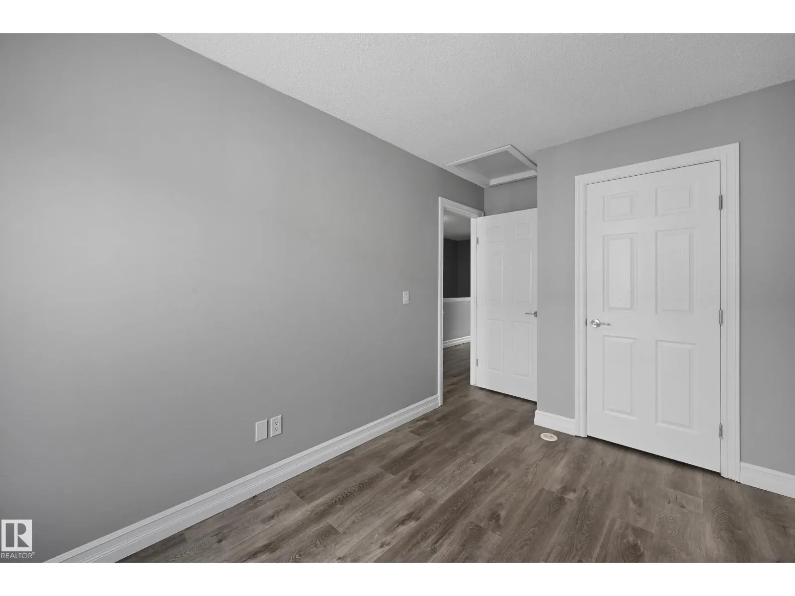 #52 14621 121 ST NW