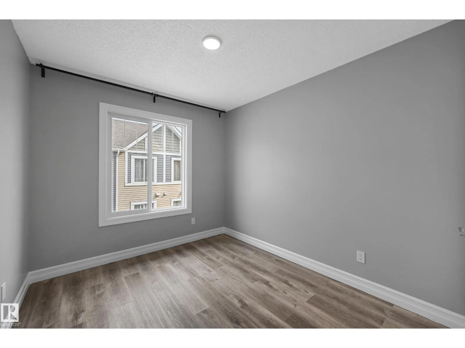 #52 14621 121 ST NW