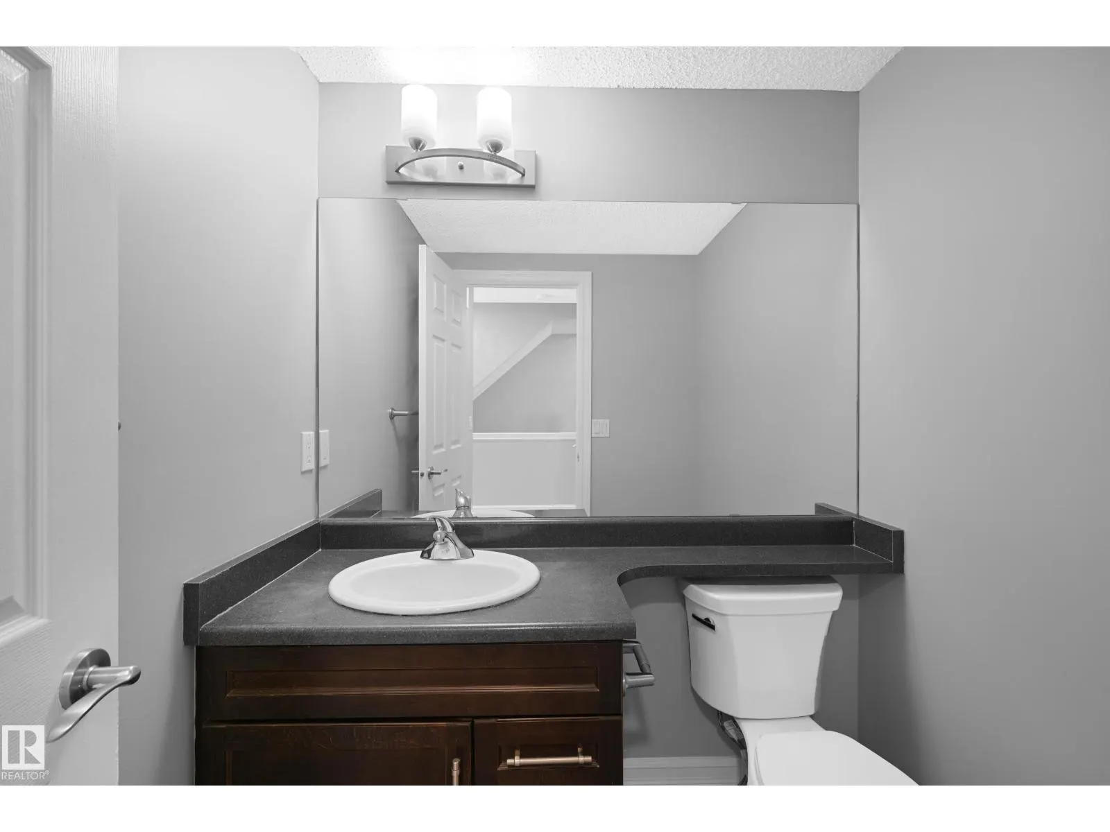 #52 14621 121 ST NW