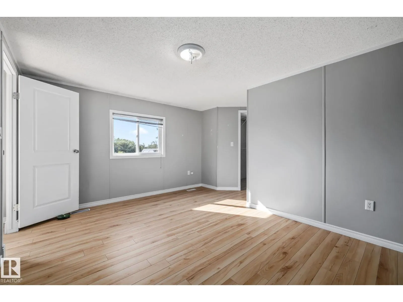 56430 RGE ROAD 263