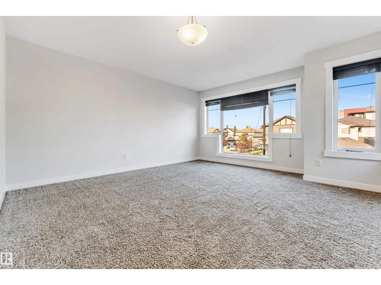 708 57 ST SW