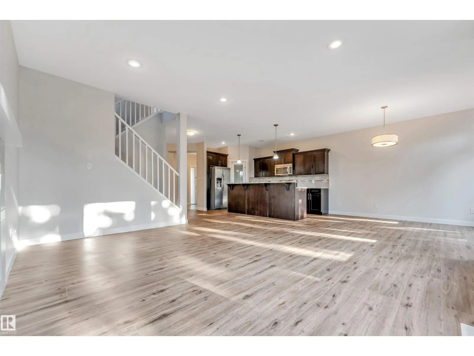 708 57 ST SW