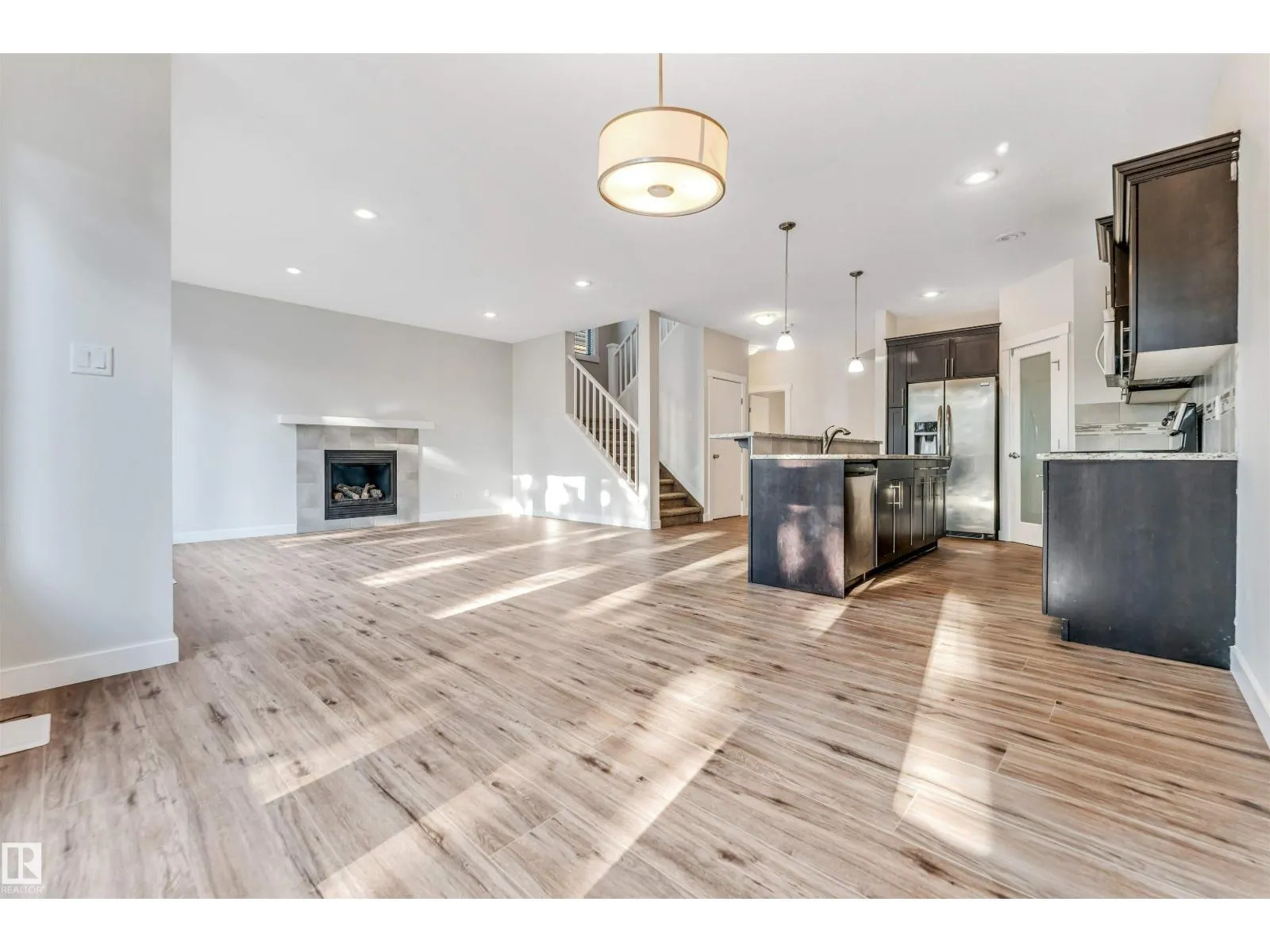 708 57 ST SW