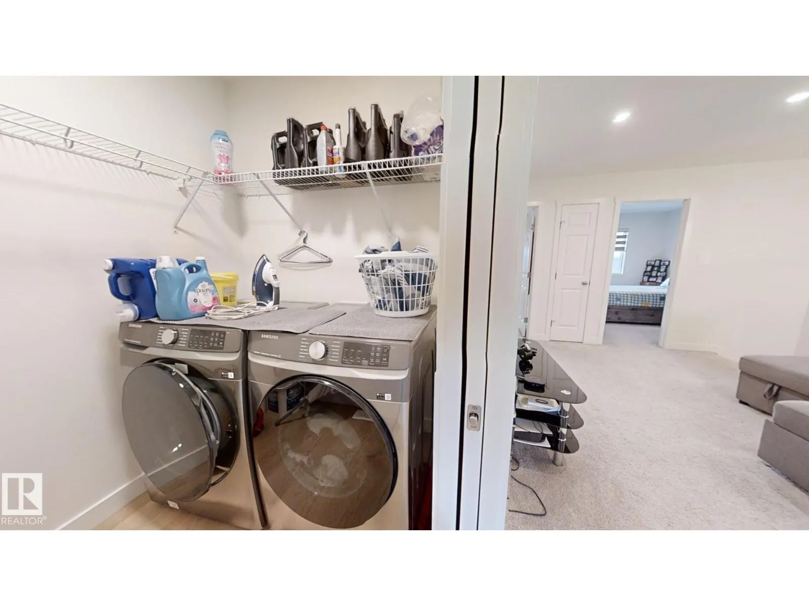 2043 13 AV NW