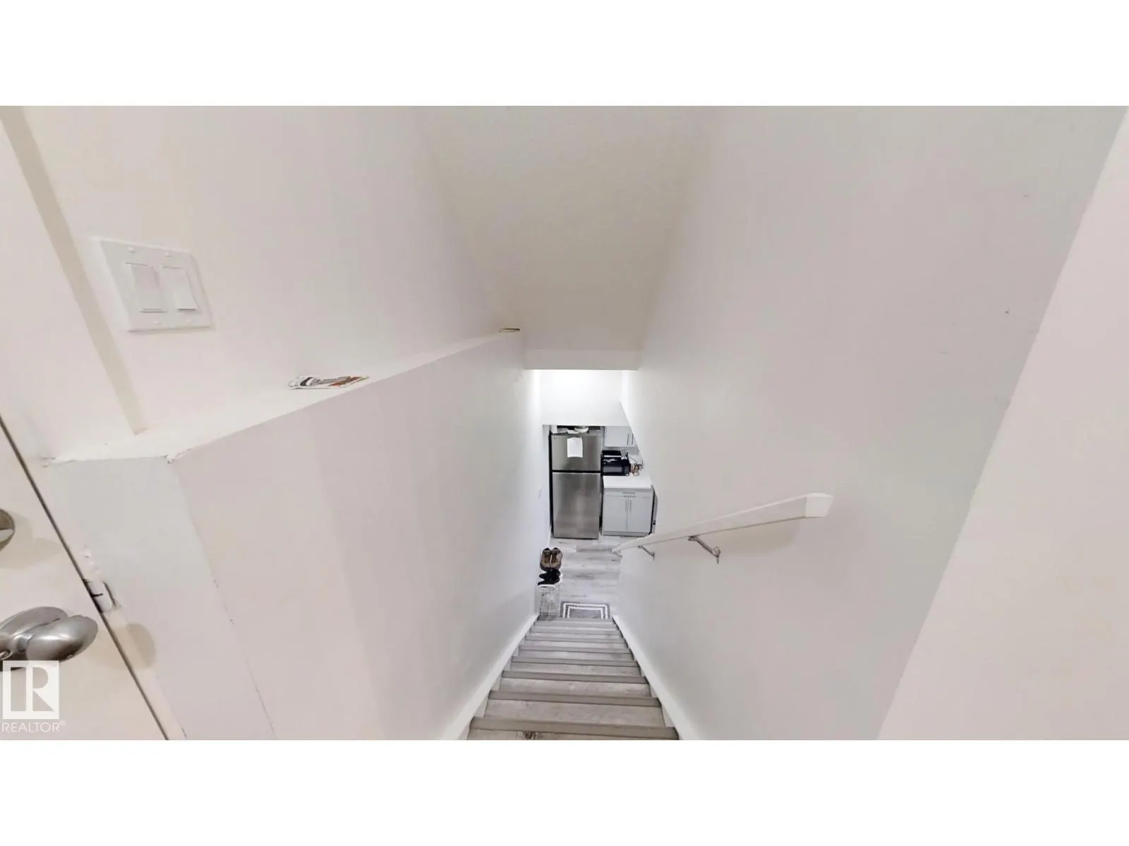 2043 13 AV NW