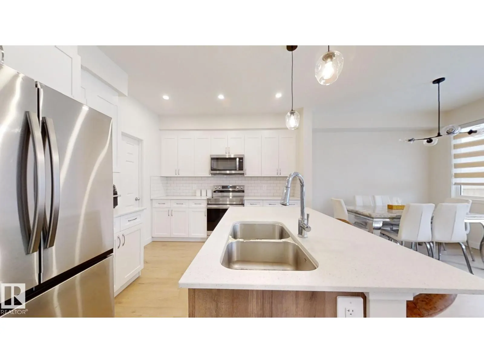 2043 13 AV NW
