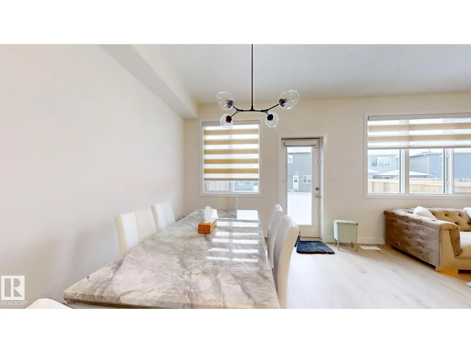 2043 13 AV NW